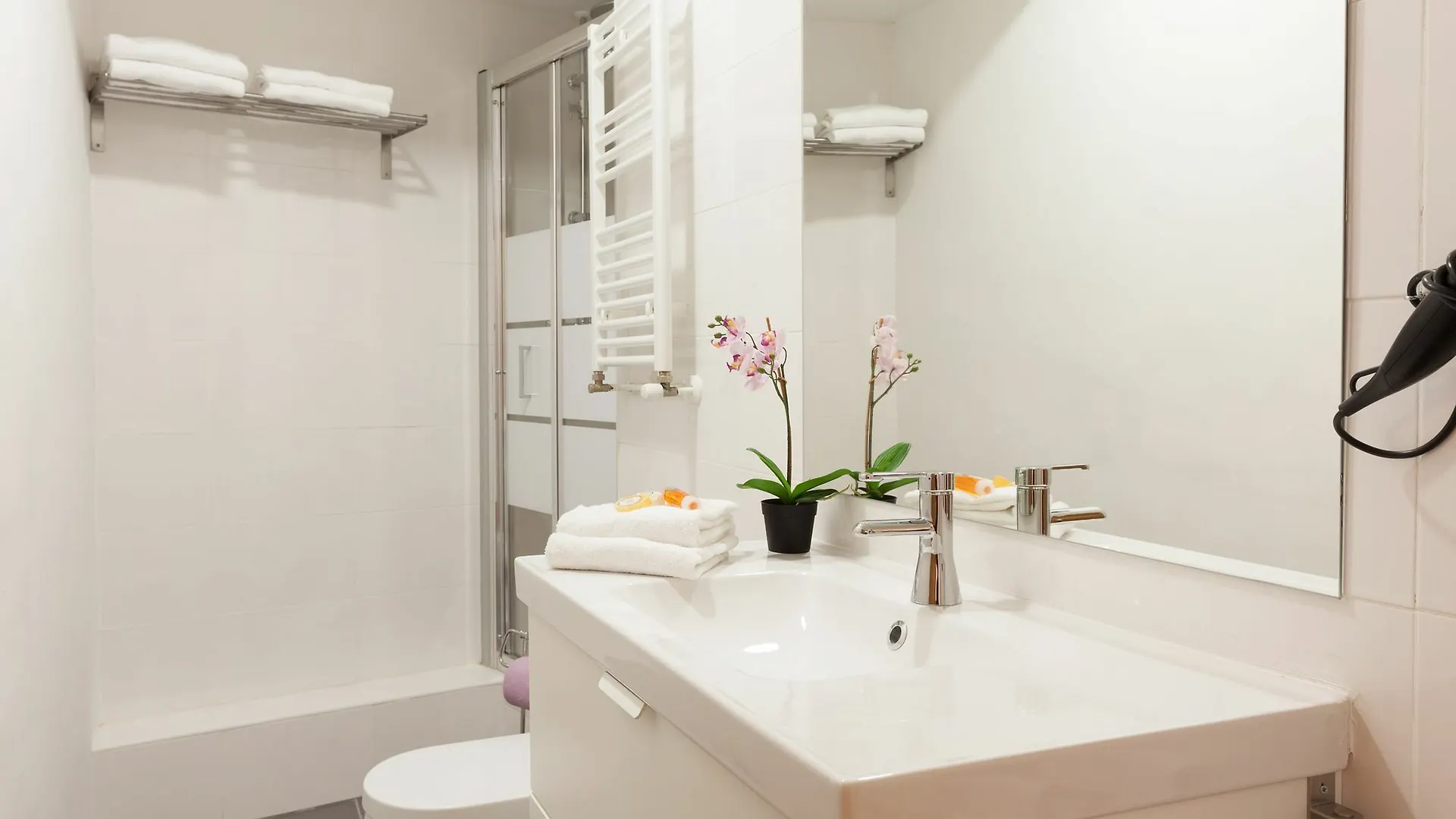 Crystal Touch Apartment Barcelona