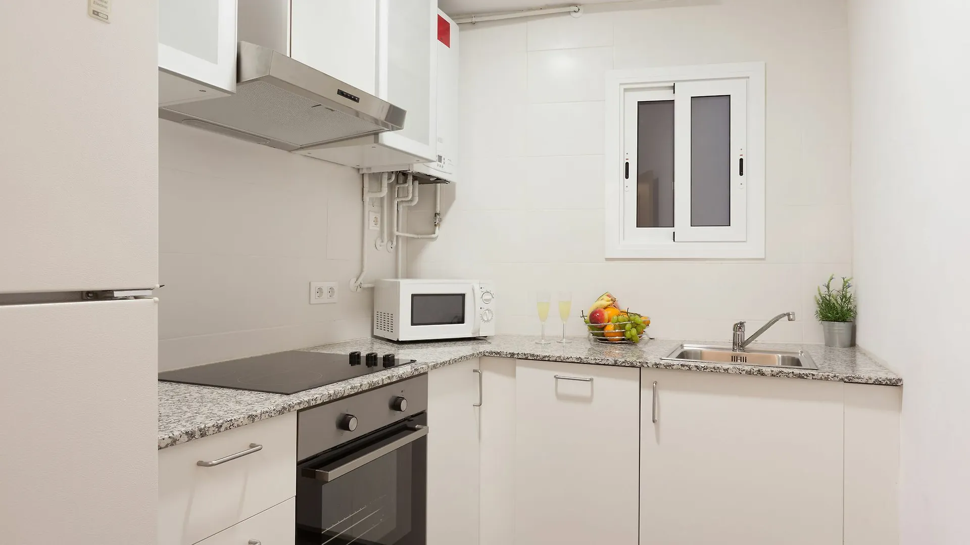 Crystal Touch Apartment Barcelona 0*,