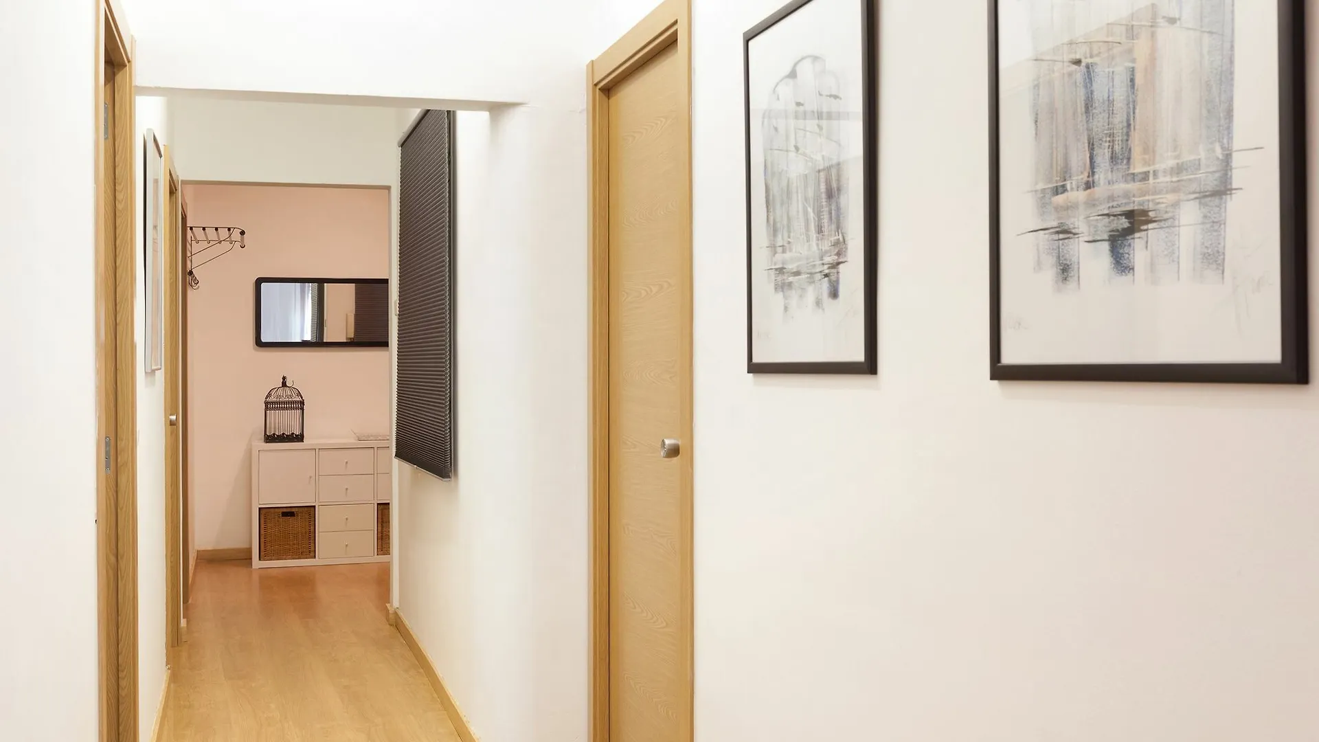 Crystal Touch Apartment Barcelona Spain