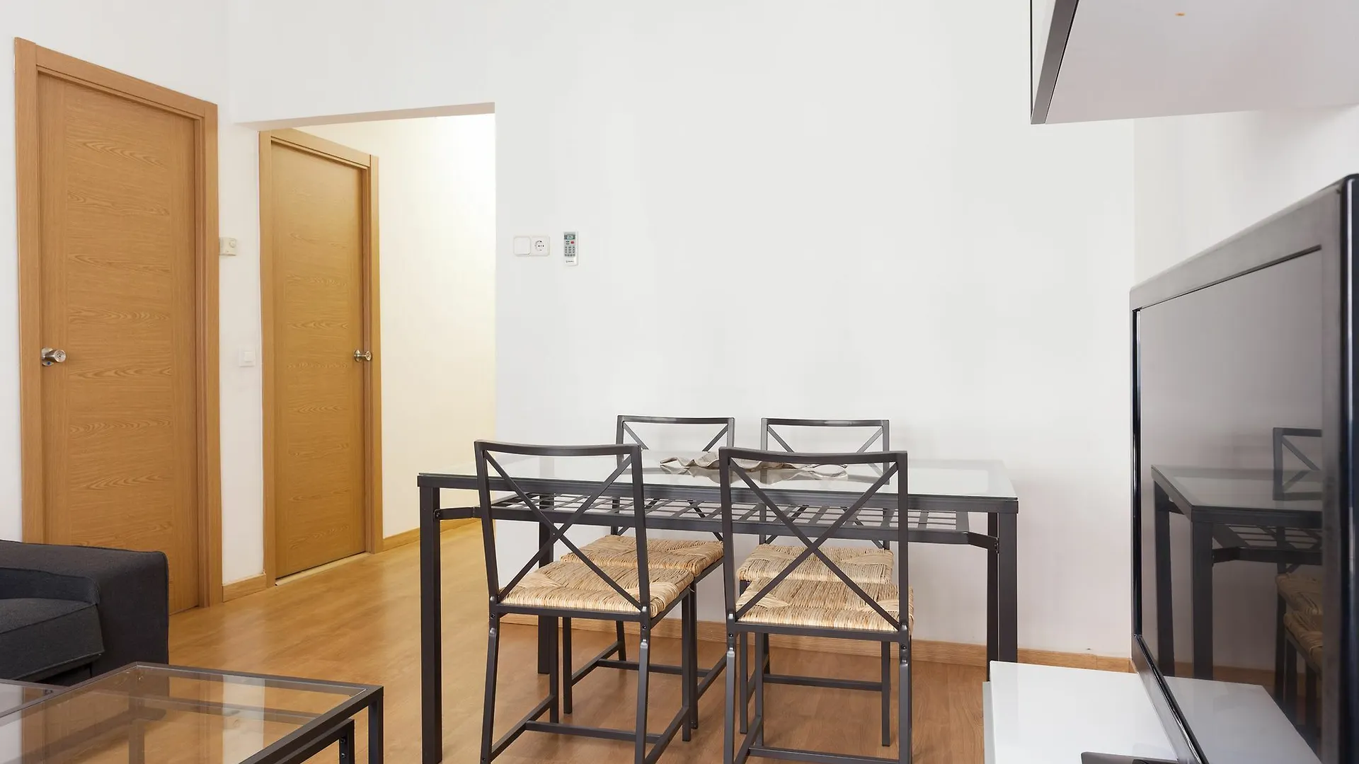 Crystal Touch Apartment Barcelona Spain